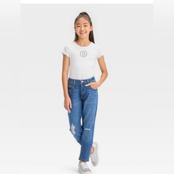 Art Class Girls' High-Rise Tapered Cropped Jeans Medium Wash Blue - Picture 2 of 4